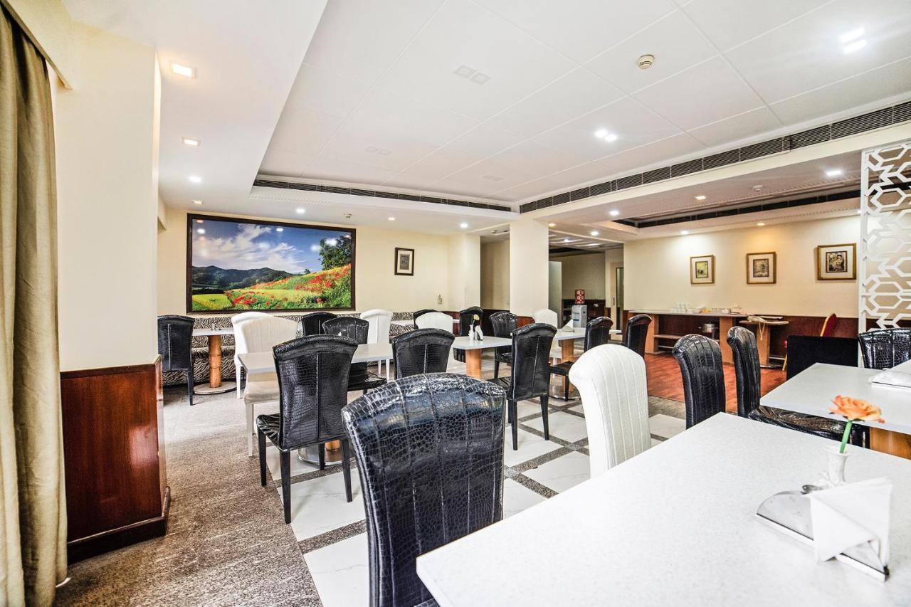 The Bmk Hotel Greater Kailash Delhi (National Capital Territory of India) Ngoại thất bức ảnh